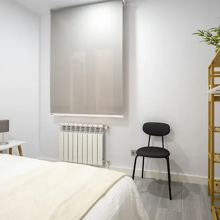 Plaza De Lena Centro * Santender